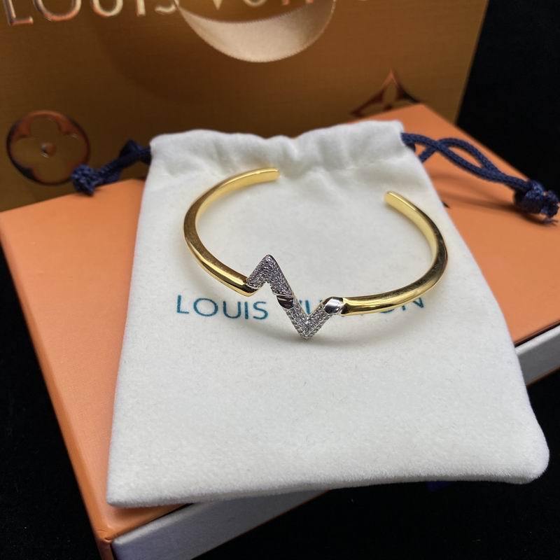 LV Bracelets 51